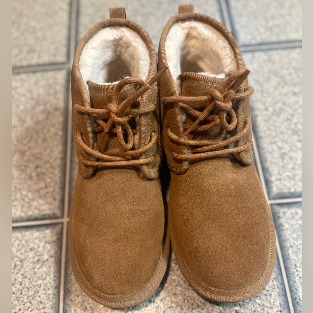 UGG Neumel Boots